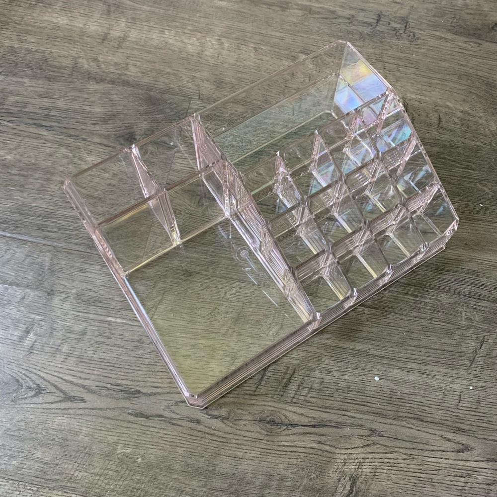 Makeup organizer